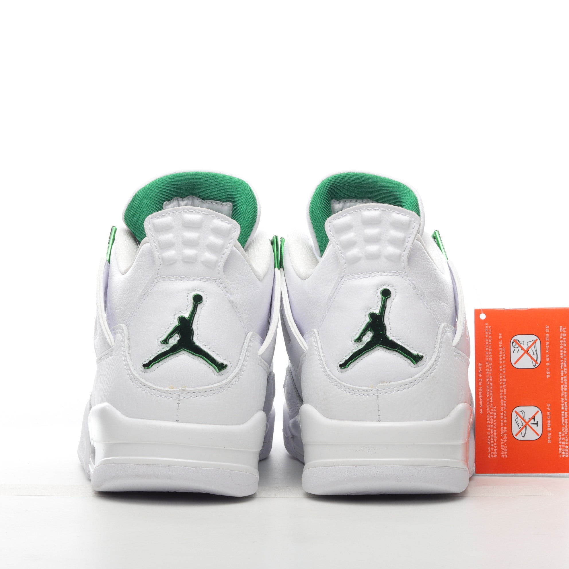 AJ4