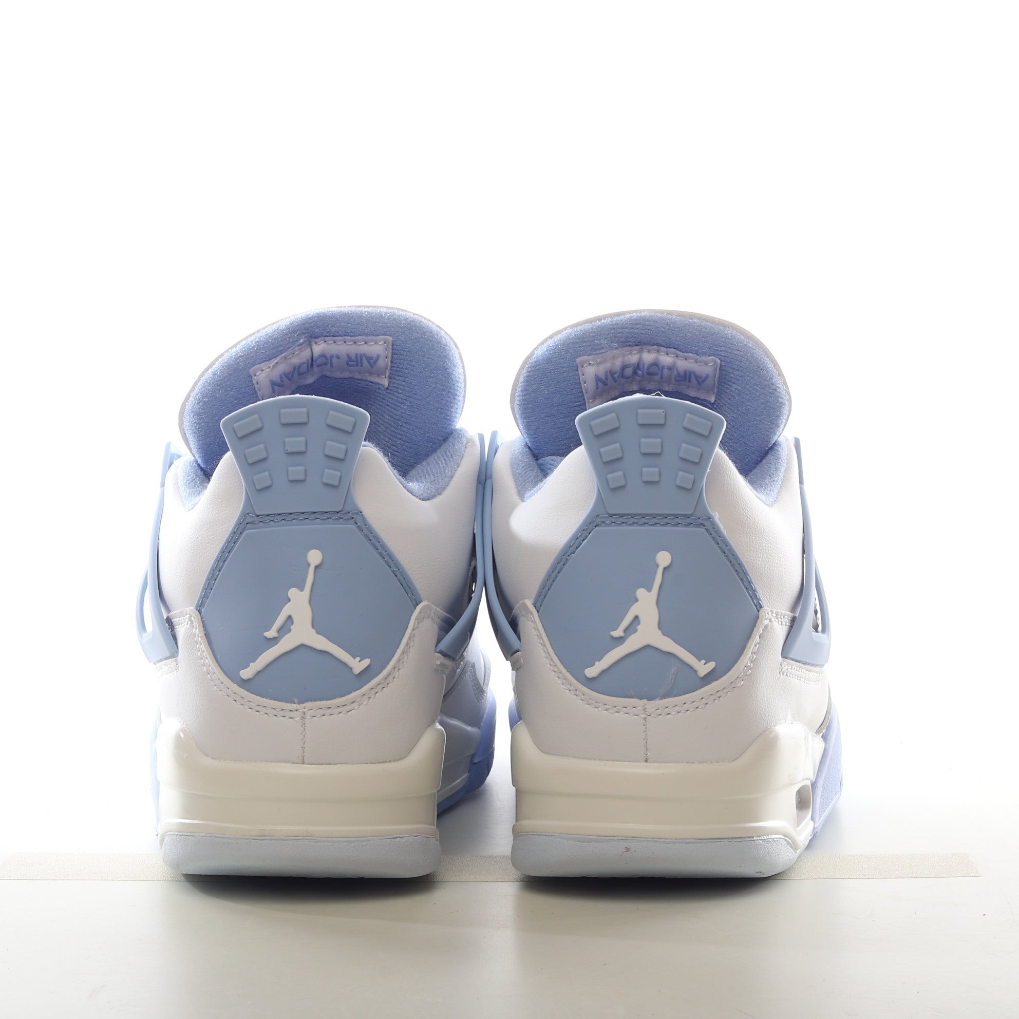 AJ4