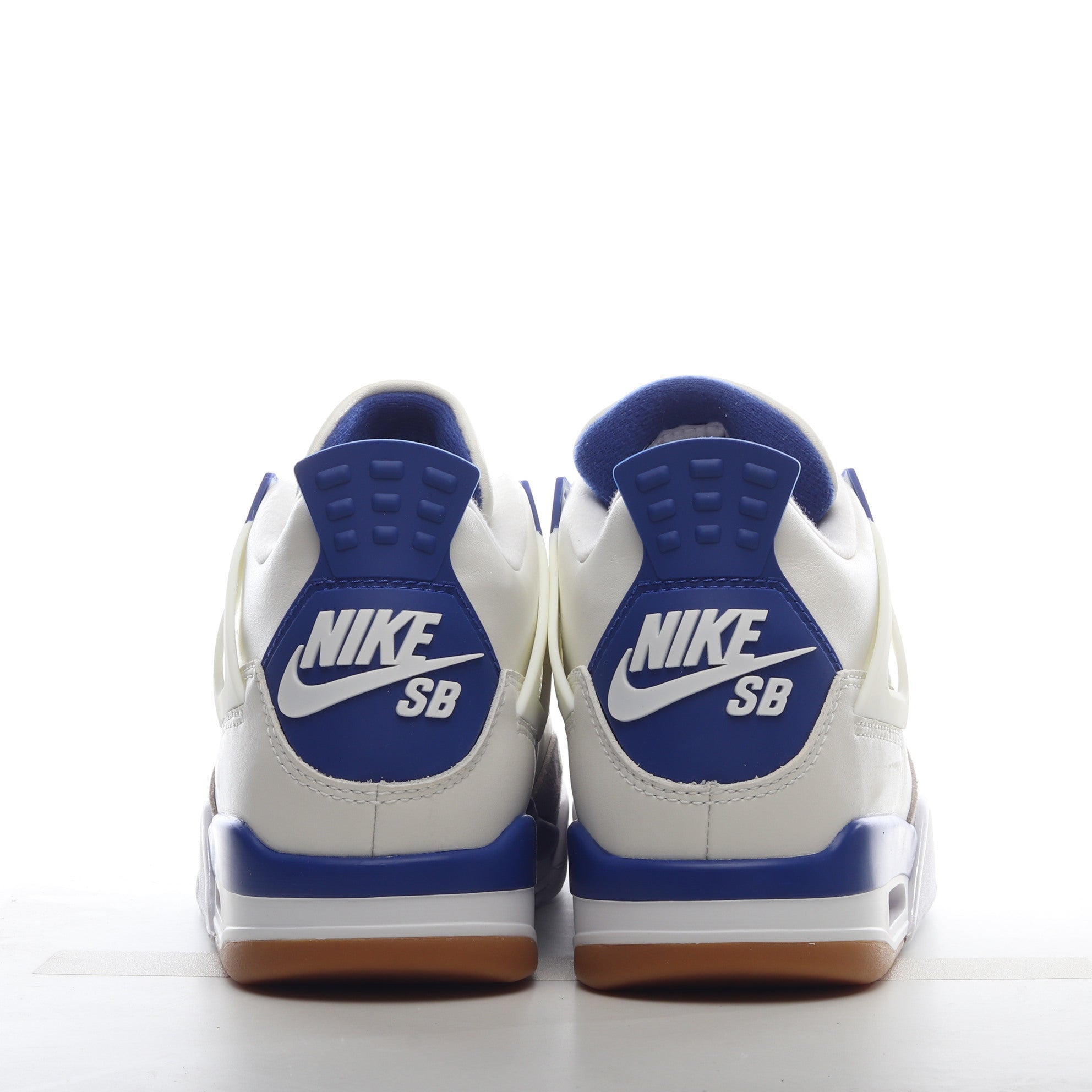 AJ4