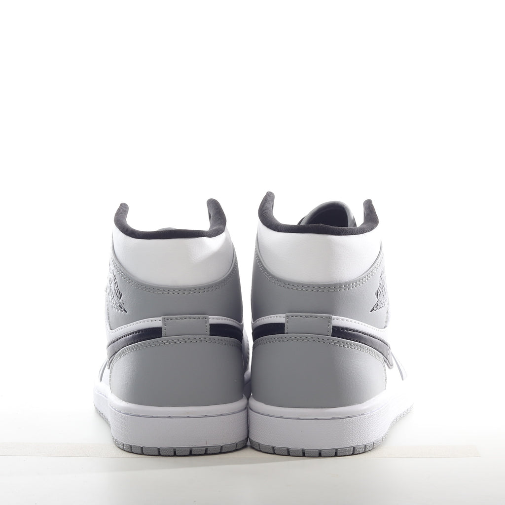 AJ1