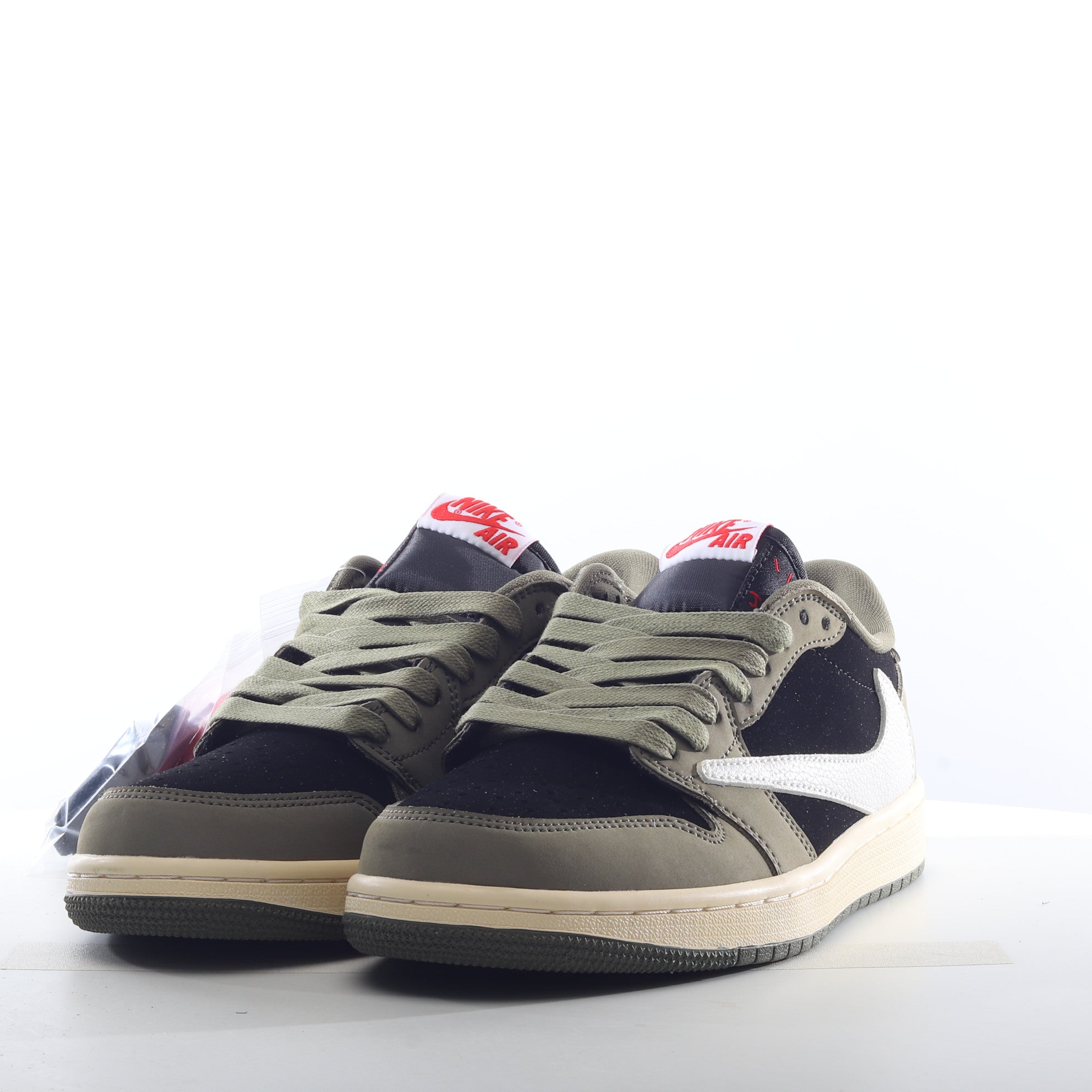 AJ1 LOW TRAVIS