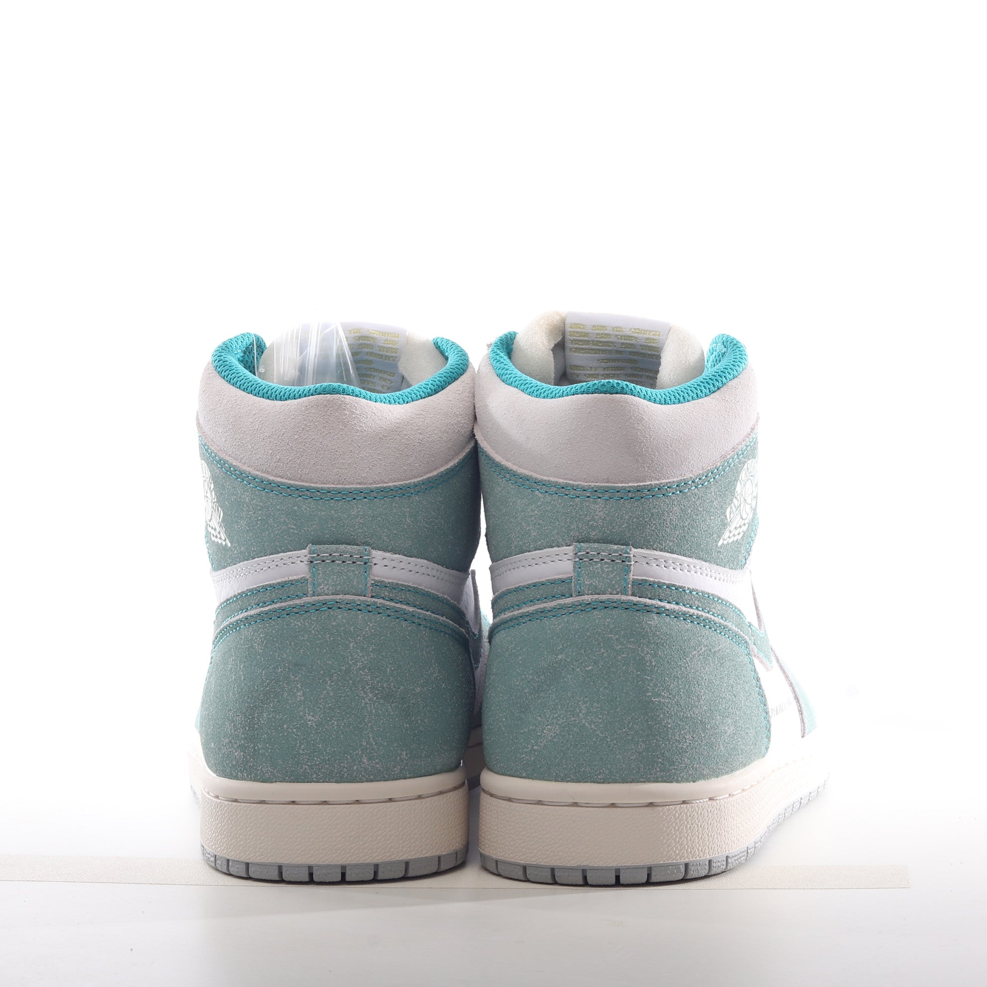 AJ1