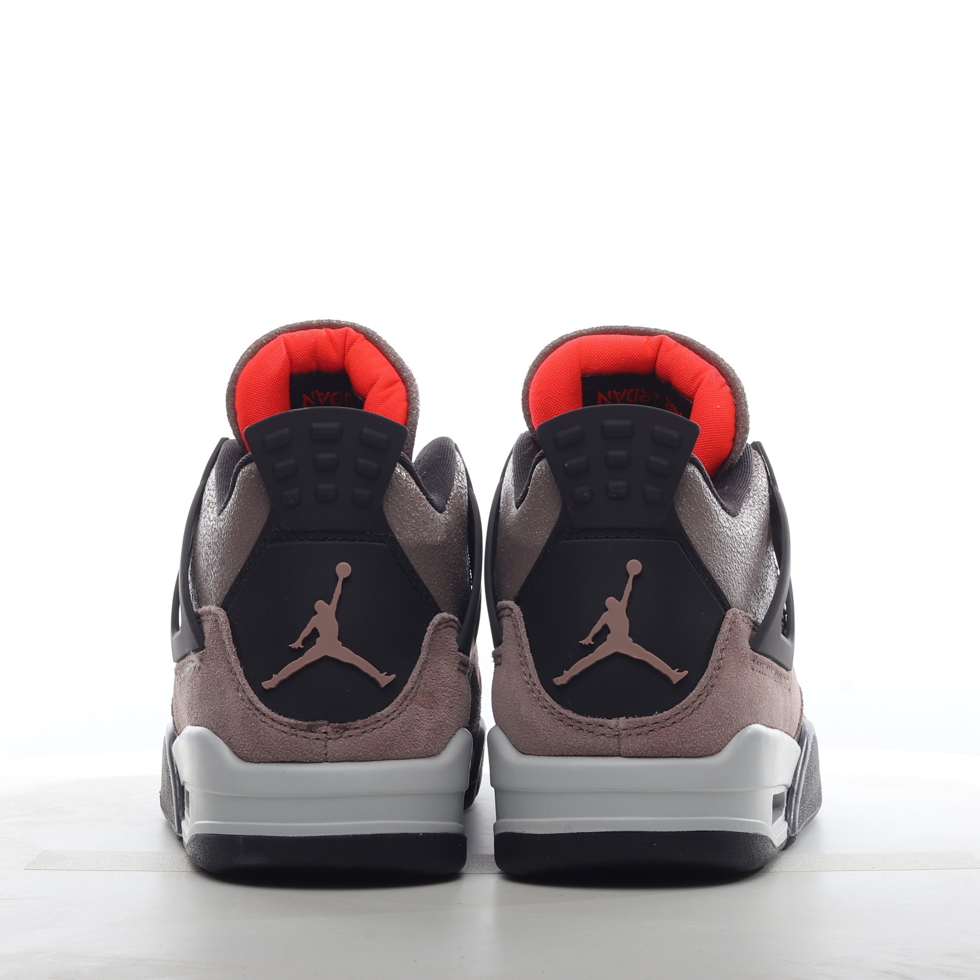 AJ4