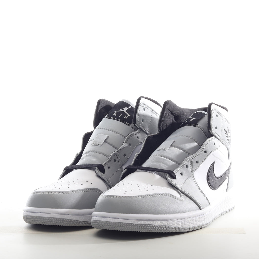 AJ1