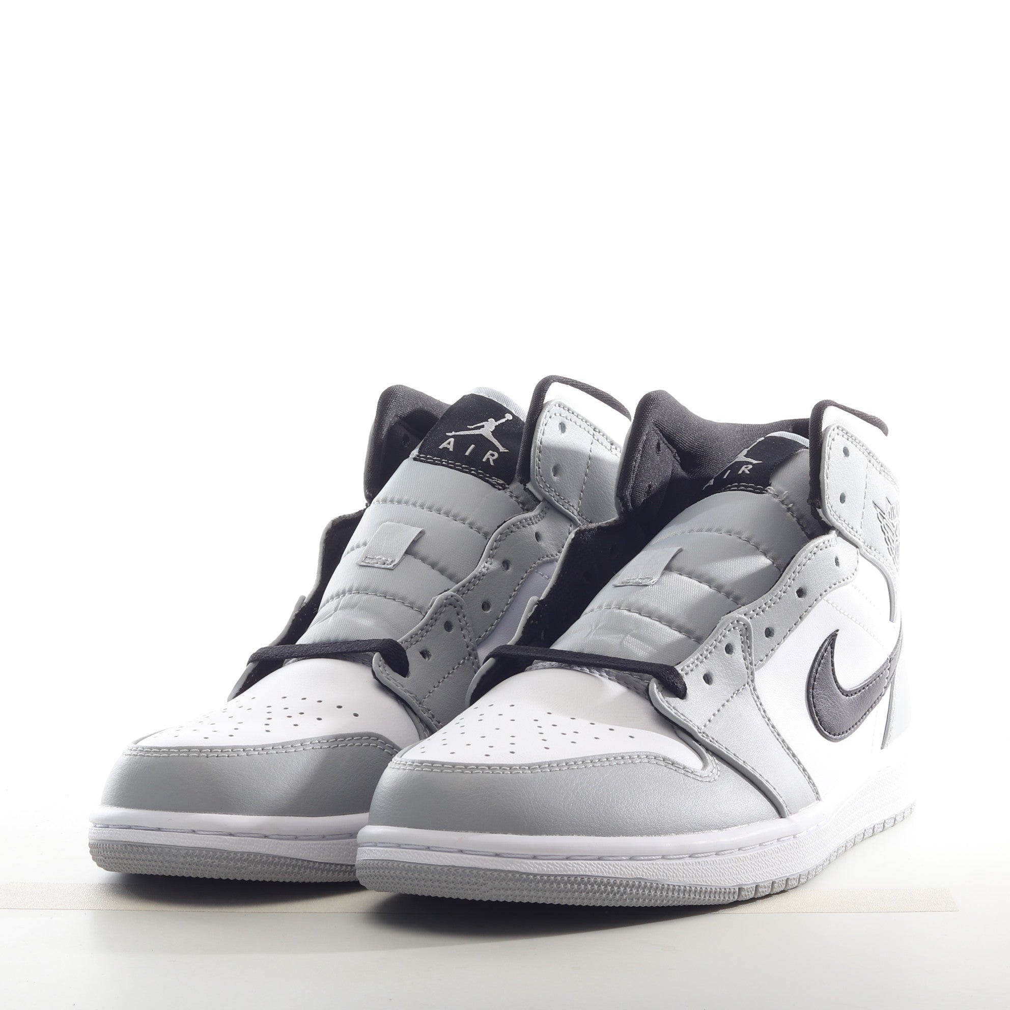 AJ1