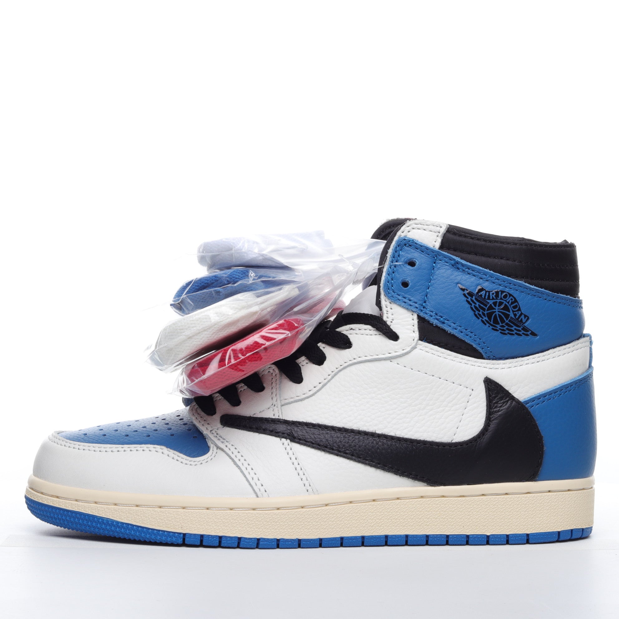 AJ1 TRAVIS